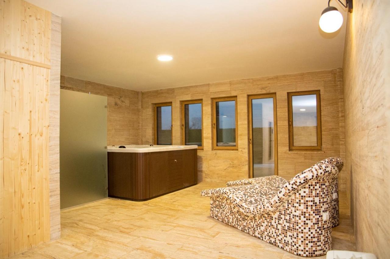 Hotel Vila Zana Gostivar Ngoại thất bức ảnh