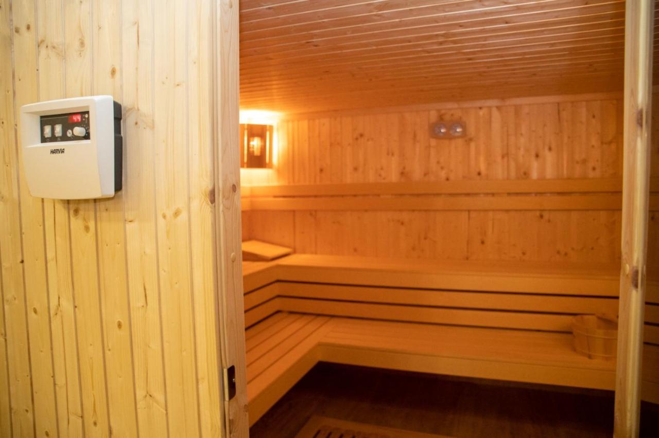 Hotel Vila Zana Gostivar Ngoại thất bức ảnh