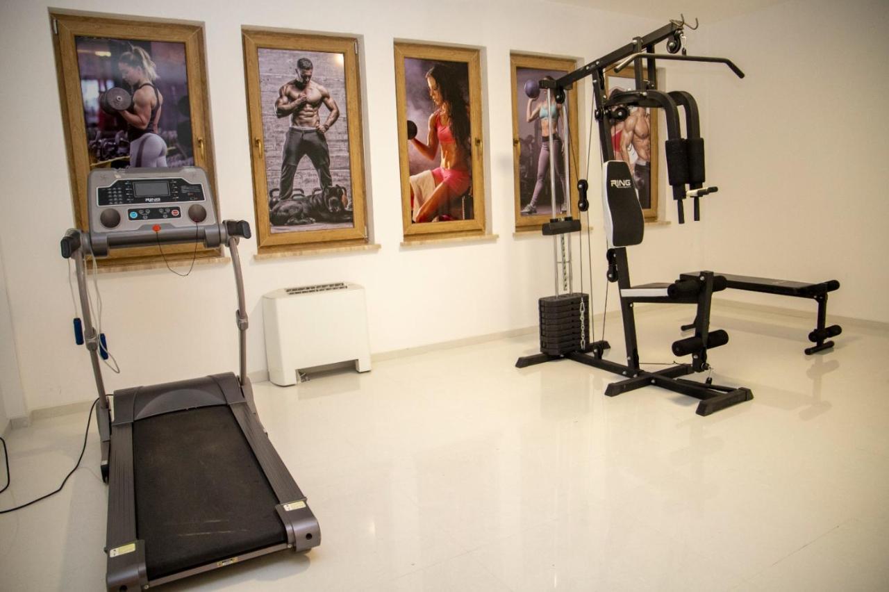 Hotel Vila Zana Gostivar Ngoại thất bức ảnh